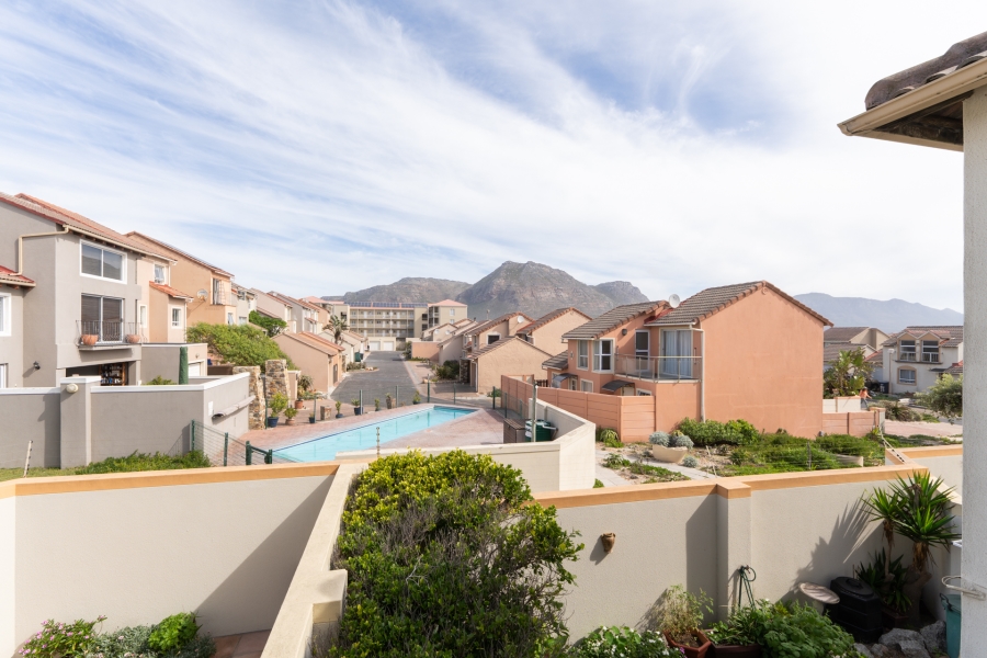 2 Bedroom Property for Sale in Muizenberg Western Cape